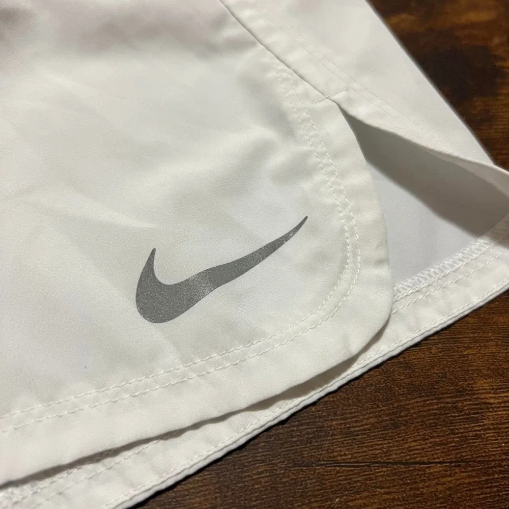 Nike white running shorts size S 301.5